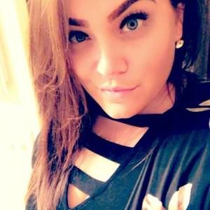 Meet your Posher, Holly